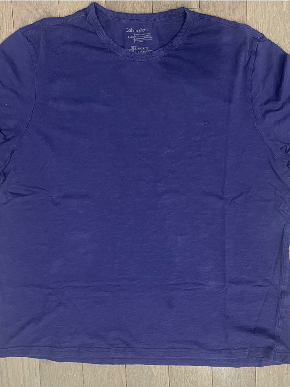 Calvin Klein 🔥FREE WITH ANY PURCHASE Men's Classic Fit T-Shirt - size large